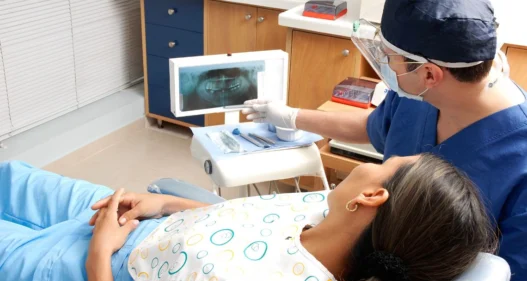 Right Dentist For Both General And Cosmetic Needs